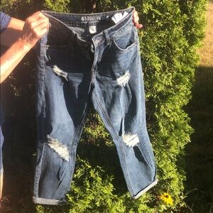 Low rise boyfriend jeans